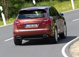 Porsche-Cayenne-2010-2016-05.jpg