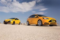 כתבה פורד פוקוס ST מול רנו מגאן RS קאפ: מבחן דרכים השוואתי
