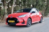 Toyota-Yaris-2023-04.jpeg